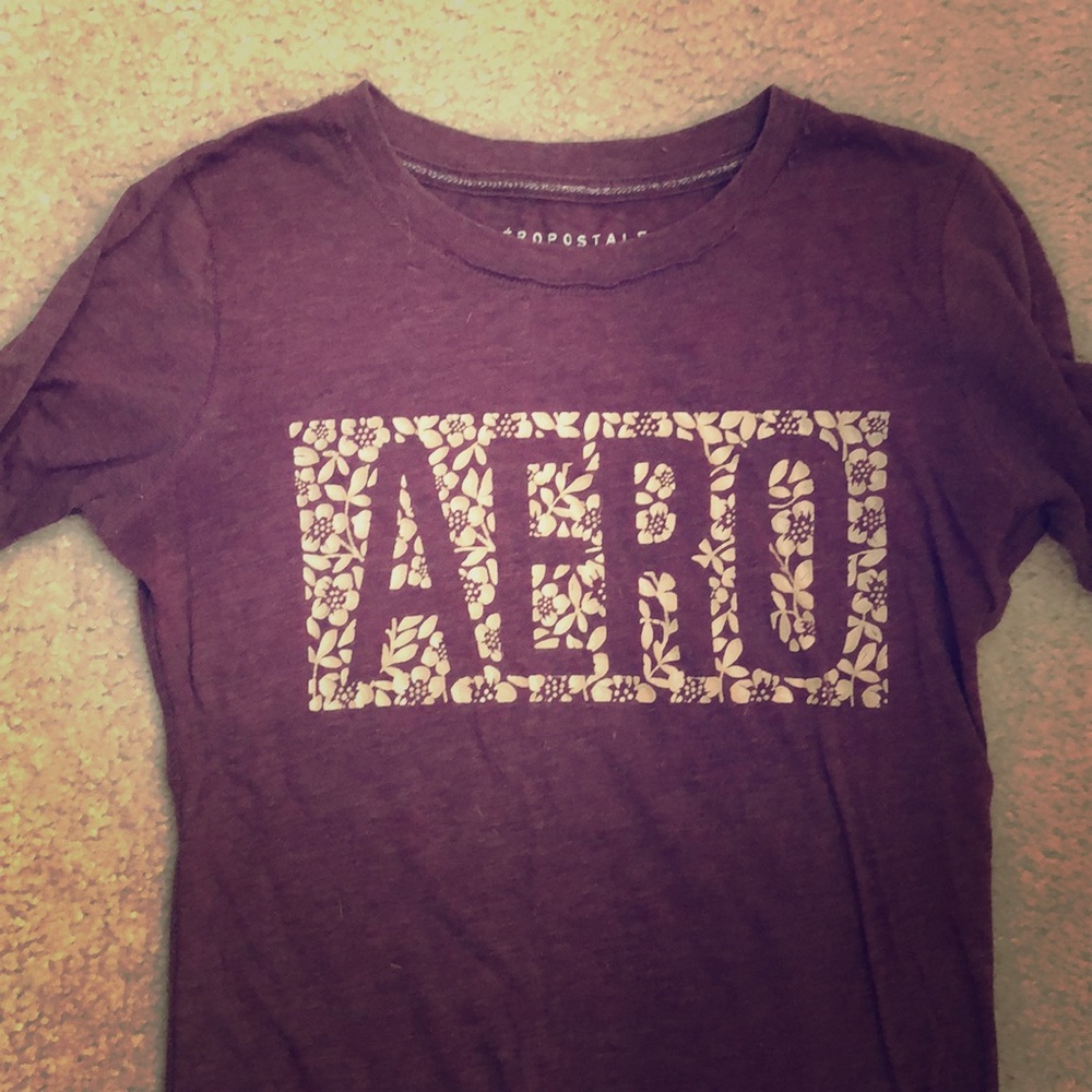 maroon Aeropostale’s shirt